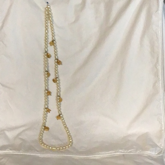 Faux Pearl Necklace - Picture 2 of 3